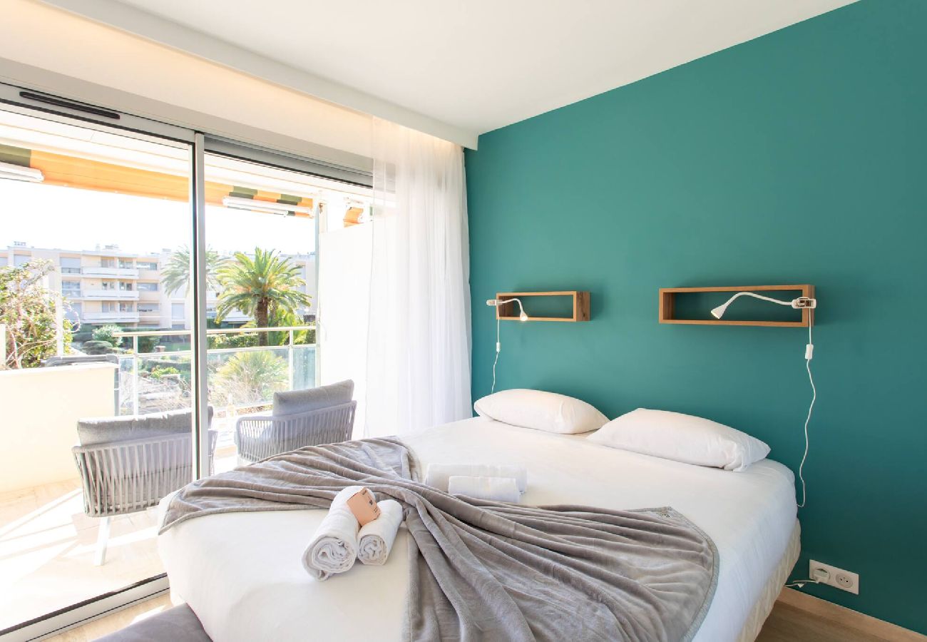 Condominium 在 Cannes - C7 Taylor