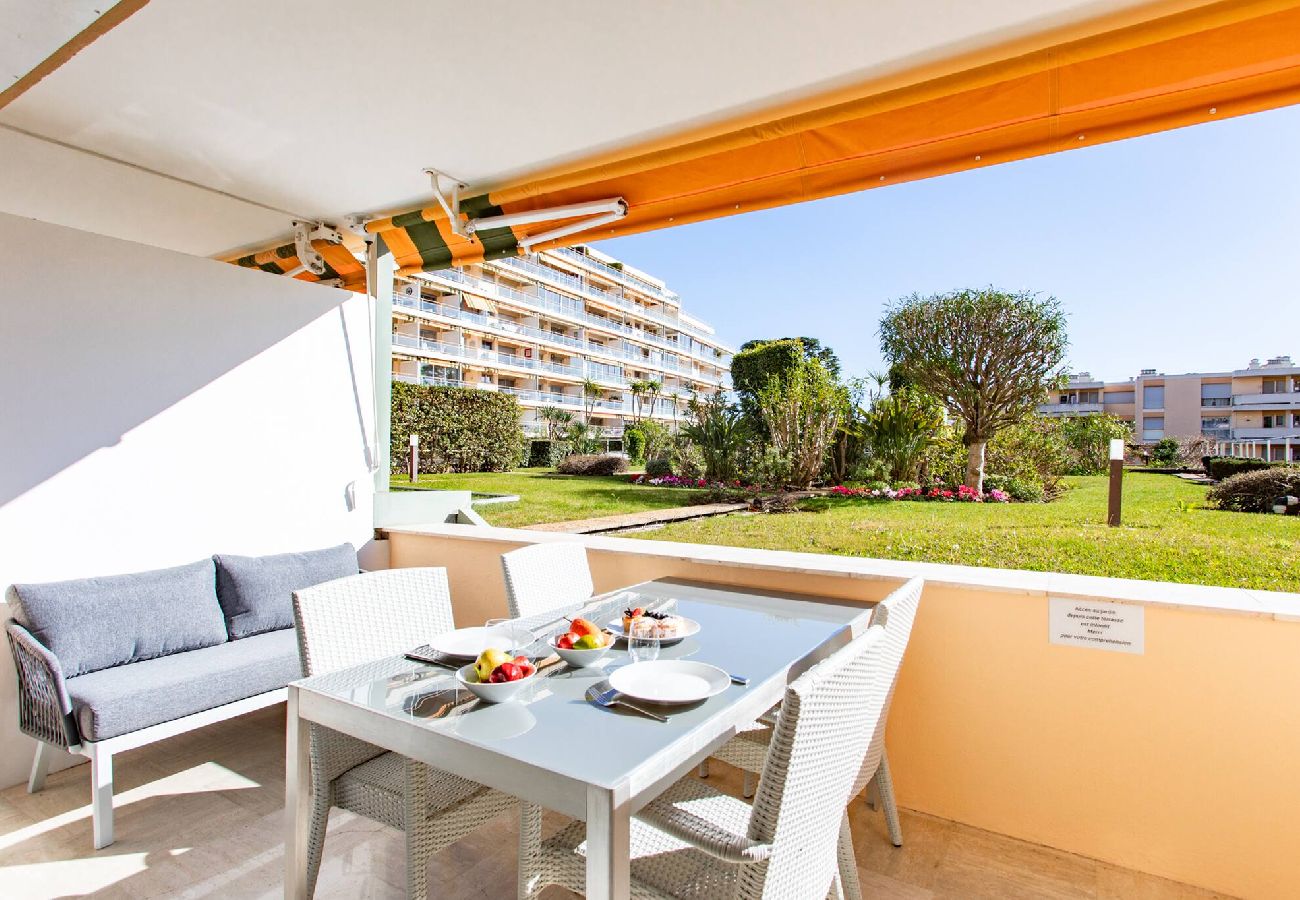 Condominium 在 Cannes - C7 Taylor