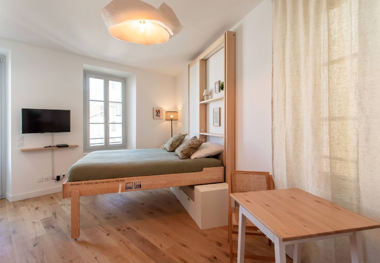 工作室 在 Nice - BM12 Studio du Lycée