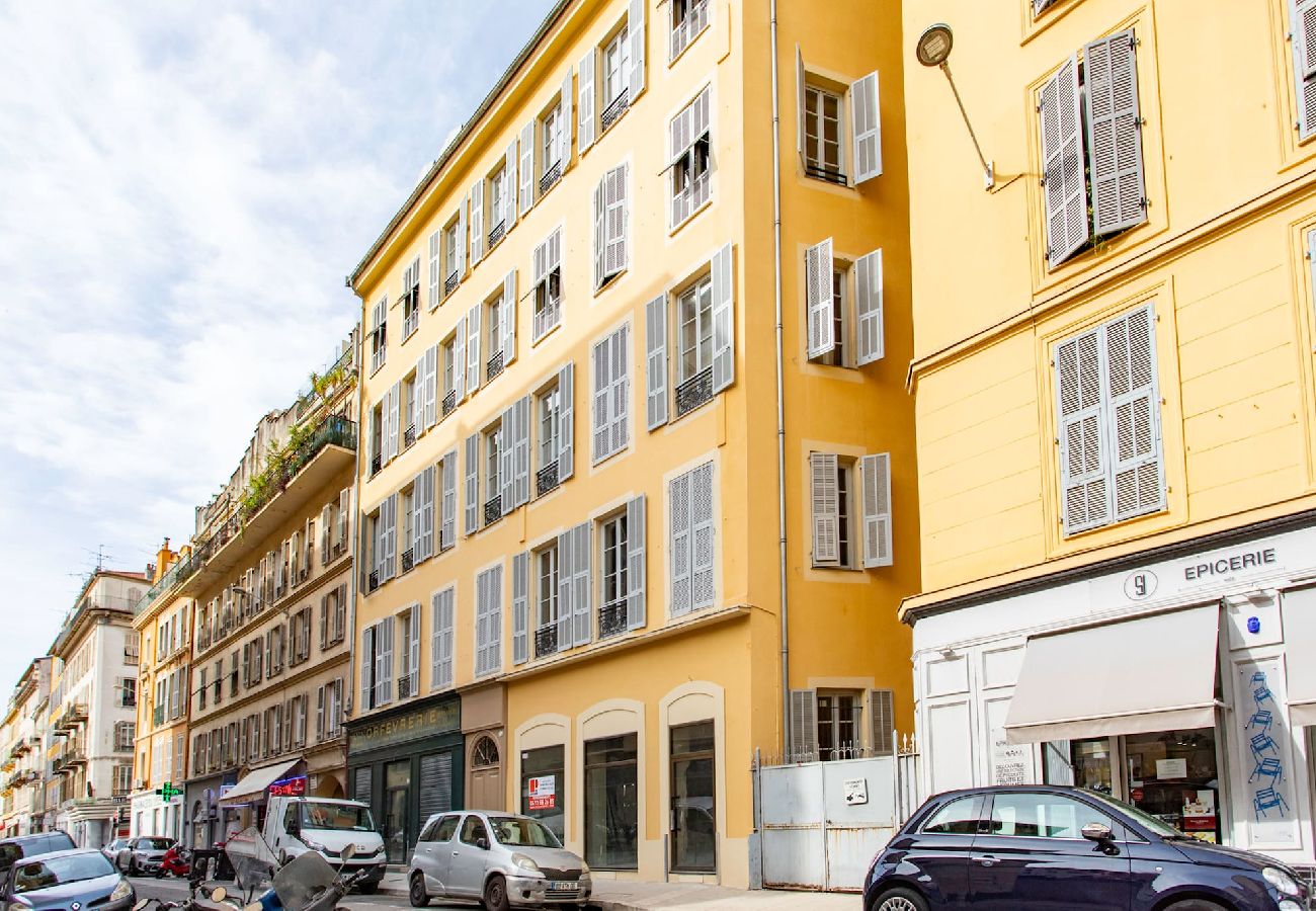 工作室 在 Nice - BM12 Studio du Lycée